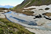 02 Ancora neve al laghetto inferiore di Ponteranica